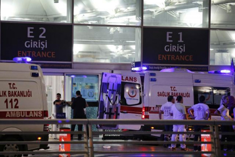 Napad na istanbulski aerodrom: Šta znamo do sad? (VIDEO)