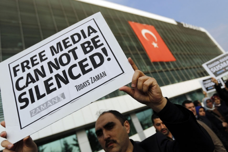 Erdogan zatvorio 130 medijskih kuća