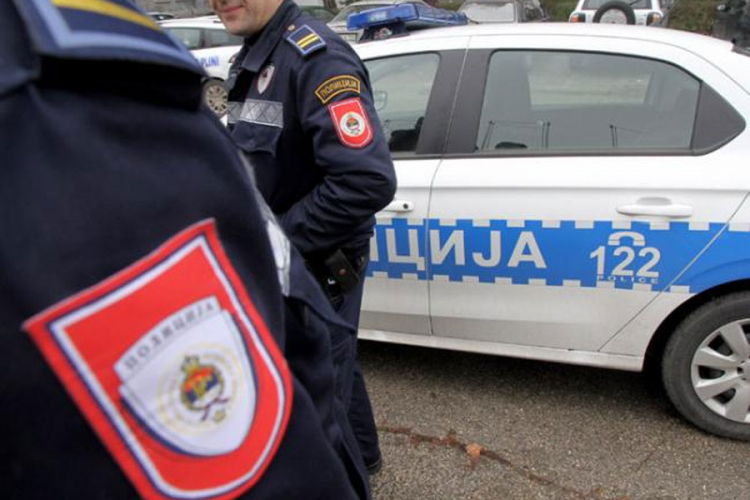 Banjalučanin ostao bez vozačke dozvole, pa pokušao da prevari policiju
