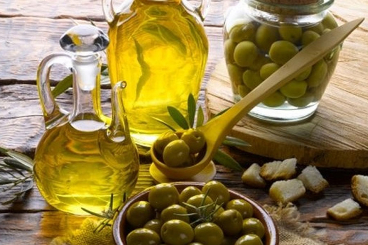 Četiri razloga zbog kojih ćete konzumirati maslinovo ulje baš svakog jutra
