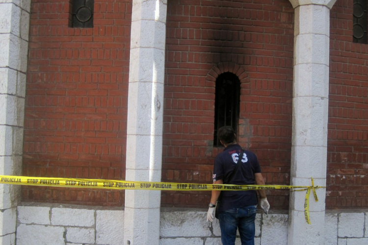 Tužilaštvo KS otvorilo istragu: Beskućnik osumnjičen da je zapalio crkvu