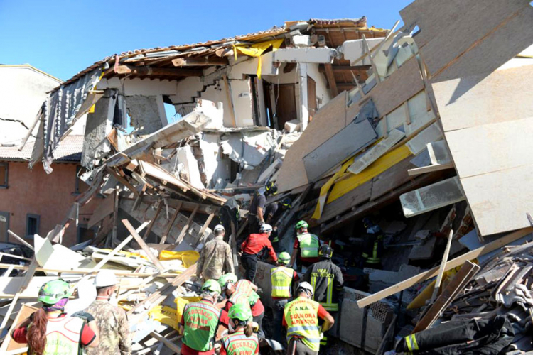 Broj žrtava zemljotresa u Italiji porastao na 278