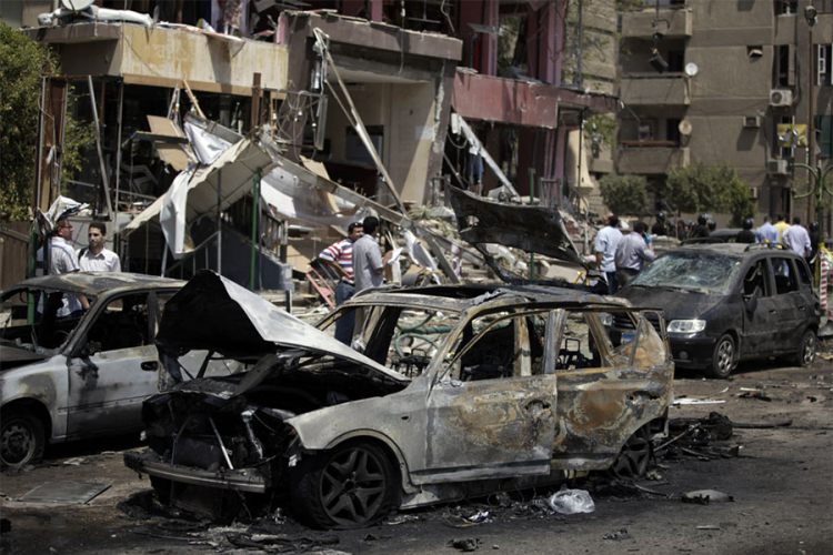 Eksplozija auto-bombe u Kairu