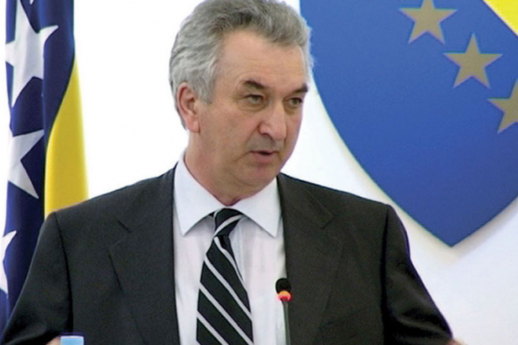 Šarović najavio inspekciju iz Dablina za izvoz piletine u EU