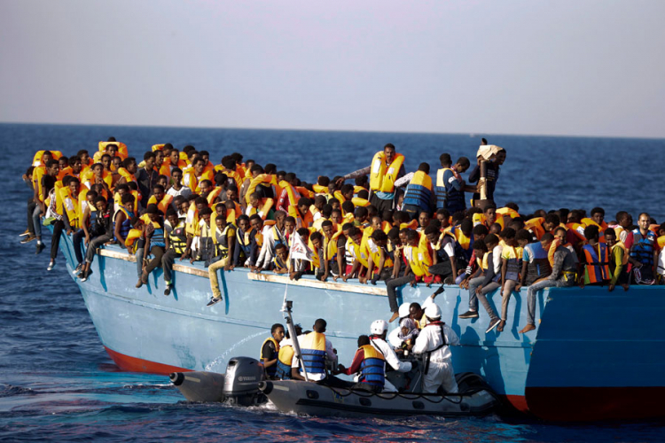 Za 24 sata spašeno 2.400 migranata 