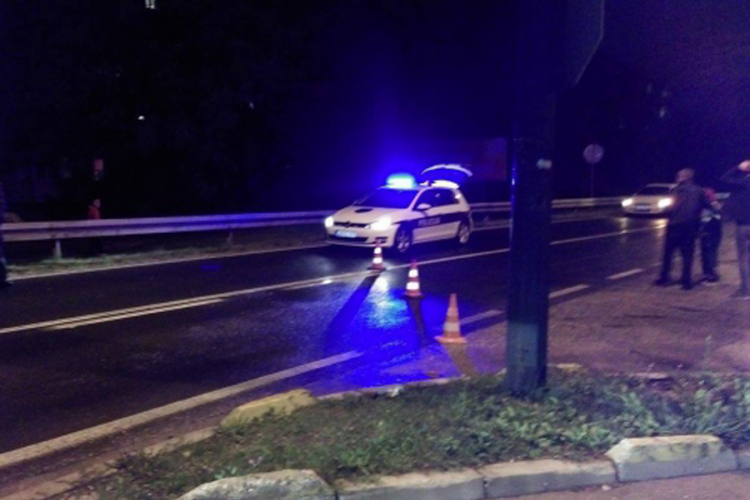 Teška nesreća na magistralnom putu Doboj - Tuzla: Poginuo vozač audija