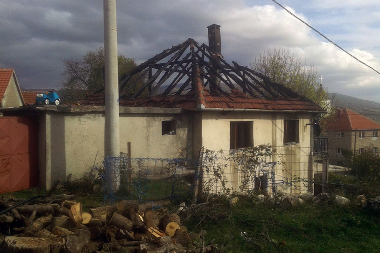Tuga pregolema: Izgorjela kuća šestočlane porodice Milović