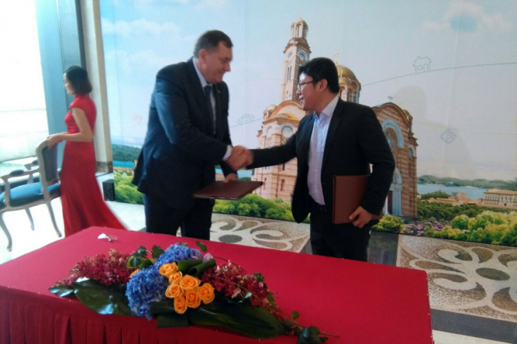 Dodik u Pekingu: Potpisan sporazum o partnerstvu sa kompanijom "Huawei"