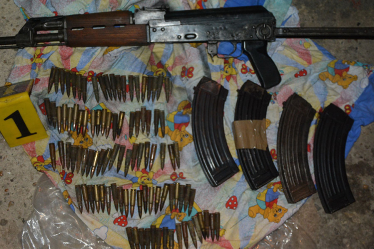 CJB Prijedor: U pretresima pronašli bombu, puške i 1.450 metaka (FOTO)