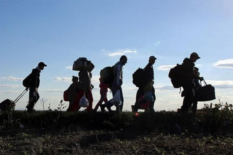 EK: Migrante od marta treba slati nazad u Grčku