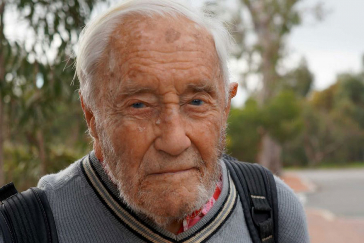 Sa 102 godine radi kao profesor na univerzitetu