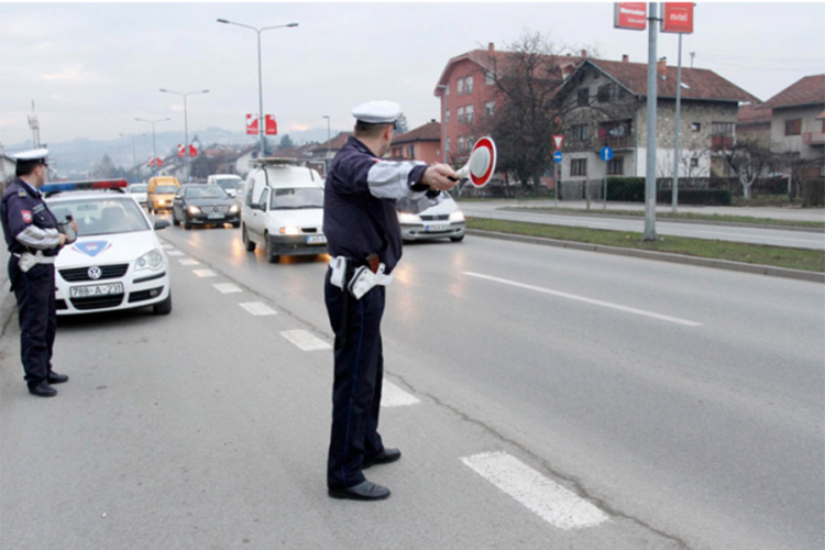 CJB Banjaluka: Za četiri dana kaznili 701 vozača sa stranim tablicama