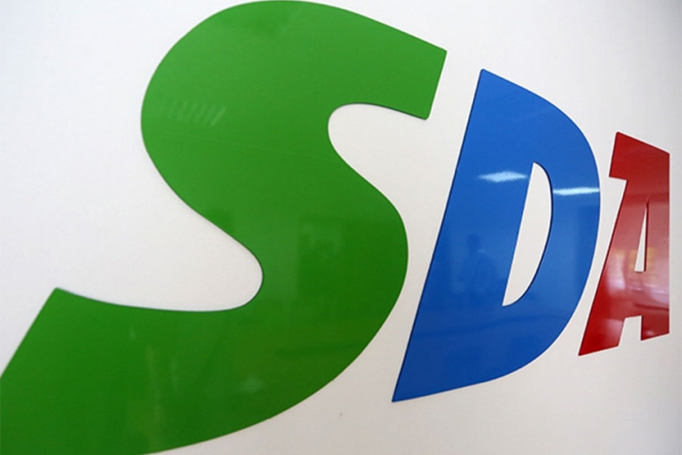 SDA traži od Srbije da se distancira od Dodika
