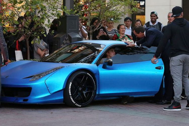 Bieber Blue Ferrari