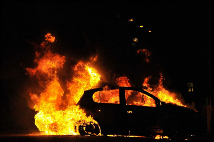 Izgorjelo auto u Trebinju