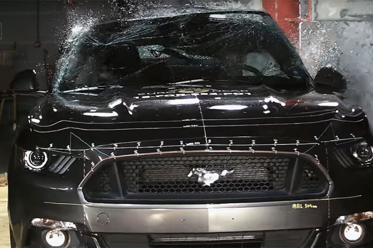 Ford Mustang doživio fijasko na testu bezbjednosti (VIDEO)
