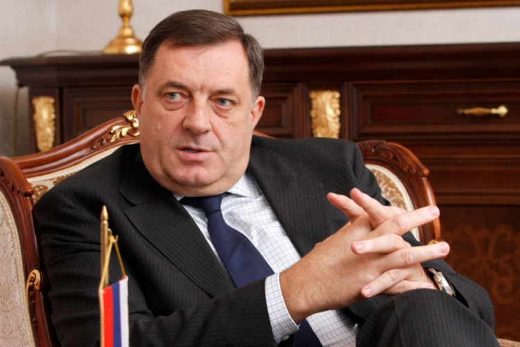 Dodik: Neprihvatljiva i pogubna tužba protiv Srbije