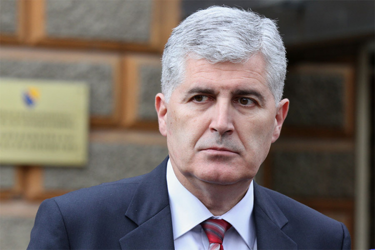 Čović: Ivanić i ja rekli smo Izetbegoviću da se revizija tužbe ne može pokrenuti u ime BiH