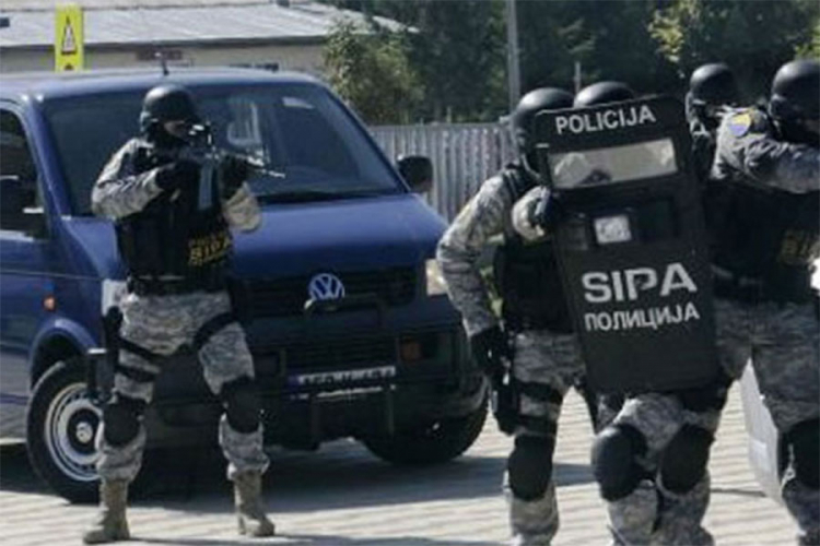 SIPA pretresa objekte osumnjičenih za odlazak na strana ratišta