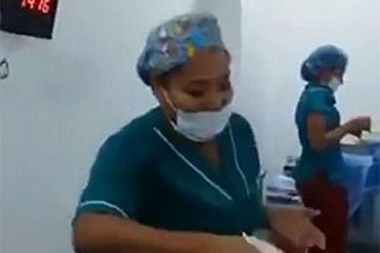 Skandal u bolnici: Ismijavali golog pacijenta prije same operacije