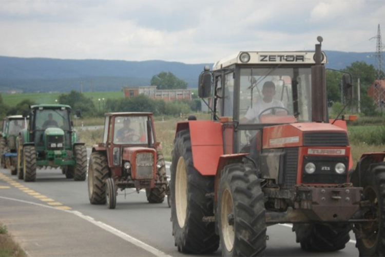Pojačana kontrola vozača traktora i radnih mašina