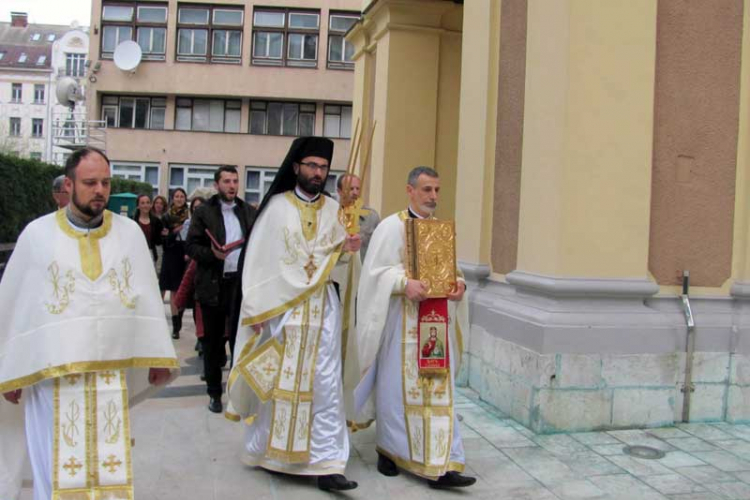 Služene vaskršnje liturgije u Banjaluci i Sarajevu