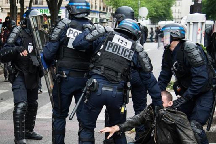 Na protestima u Parizu uhapšeno više od 100 ljudi