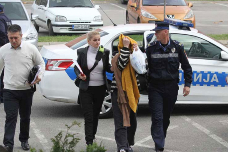 Suđenje Kristini Jovković: Nožem nasrtala na momka i prije ubistva