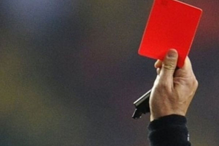 Nova pravila: FA uvodi "privremene" crvene kartone