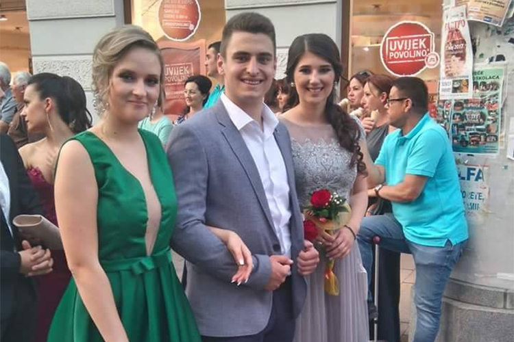 Opština Kozarska Dubica nagradila najuspješnije maturante