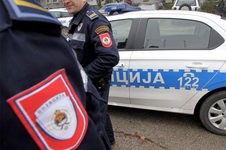 Pijani mladići u Bratuncu pretukli trojicu policajaca