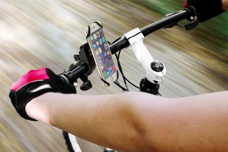 Holandska brava za bicikl blokira pametni telefon