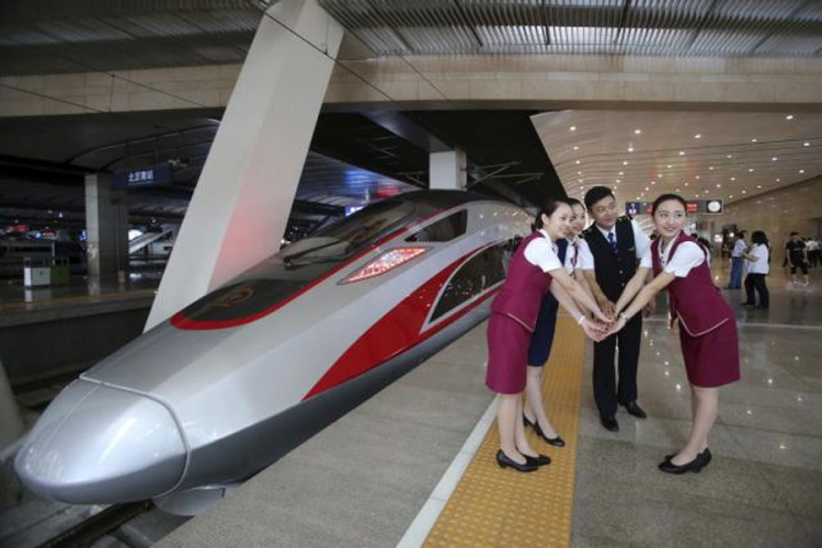 Kineski brzi voz debitovao na trasi Peking-Šangaj