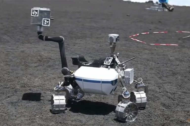 Etna kao Mjesec: Lunarni roboti treniraju za buduće misije
