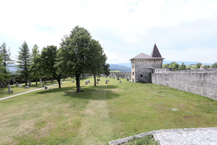 Stari grad Ostrožac, istorijski biser u Cazinu