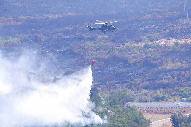 Sputnjik: 'Nevidljivi NATO avioni' gasili požare u Crnoj Gori