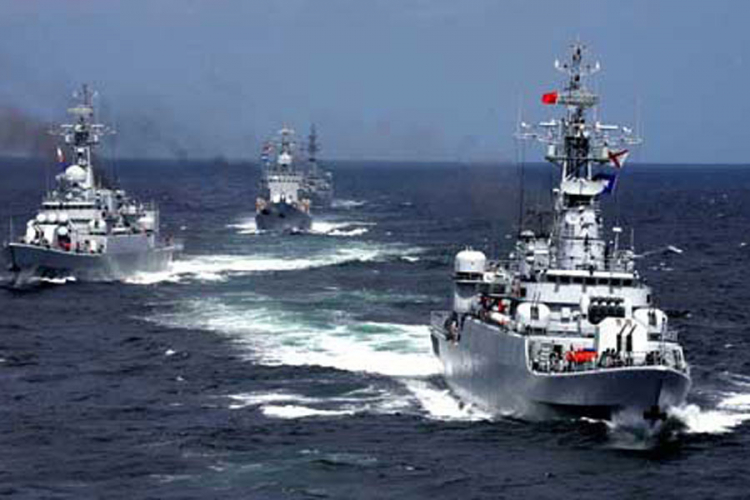 Kineski ratni brodovi u ruskoj luci