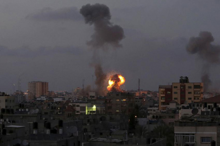 Izrael bombardovao pojas Gaze, troje povrijeđenih