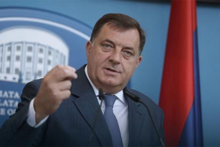 Dodik: Šarović katastrofalan za Srbe, Ivanić samo putovao