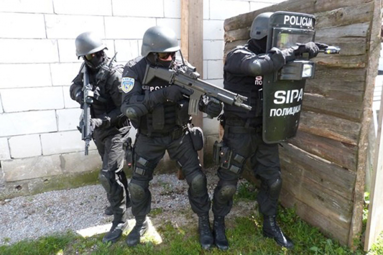 SIPA hapsi i vrši pretrese zbog droge na području Brčko distrikta