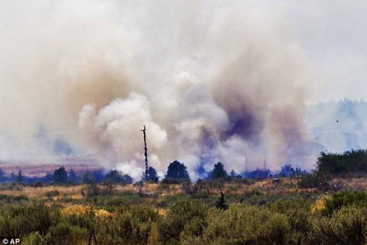 Oko 600 ljudi evakuisano zbog požara u Oregonu