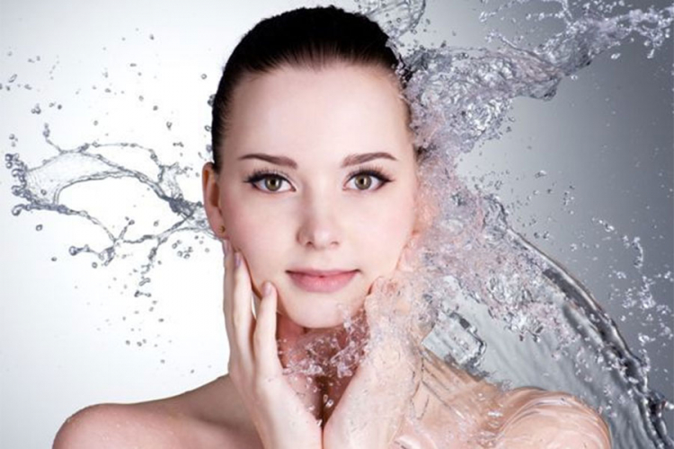 Kako poboljšati kožu uz pomoć obične vode