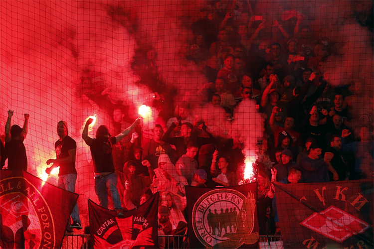 Žestoka tuča u Mariboru, na stadionu ispaljena raketa