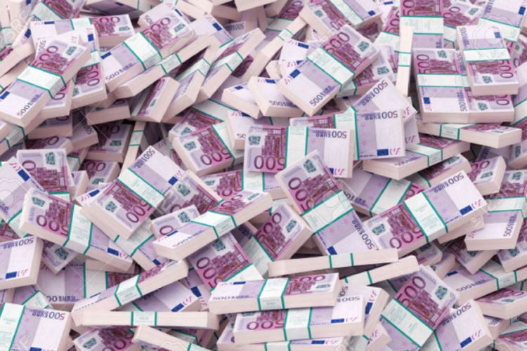 Toaleti u Ženevi začepljeni novčanicama od 500 evra