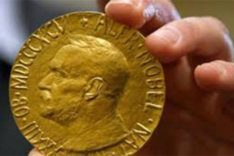 Na aukciji Nobelova medalja, suvenir sa Trampovog vjenčanja