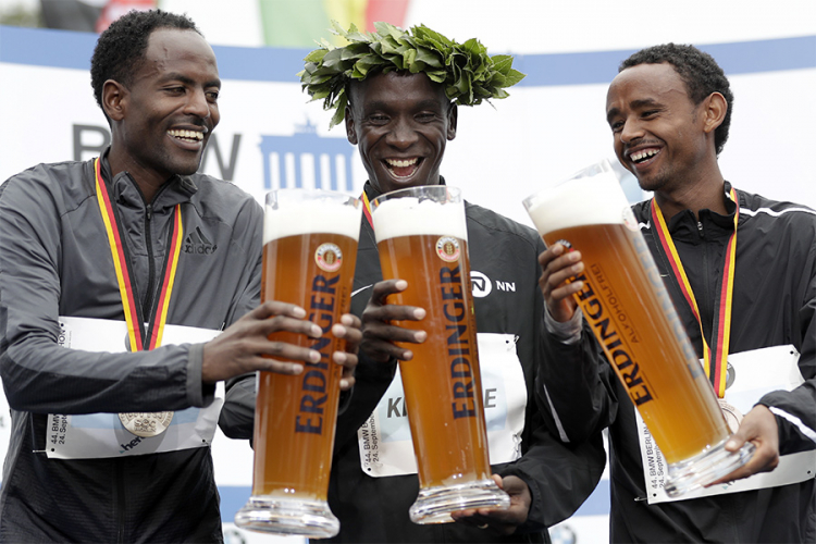 Sjajni Kipčoge pokorio Berlinski maraton