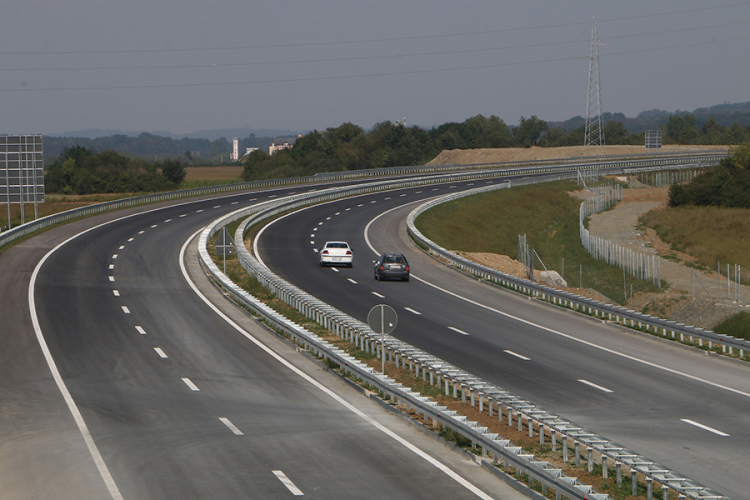 Okvirnom strategijom saobraćaja BiH 3.970 kilometara postaje državna cesta?