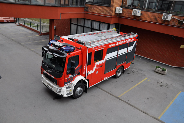 Moderno vatrogasno vozilo za koje se dijelovi izrađuju u BiH