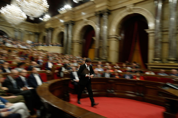 Katalonski lider Karles Pudždemon traži suspenziju proglašenja nezavisnosti