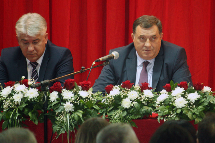 Dodik: SNSD najjača i najodgovornija stranka za RS